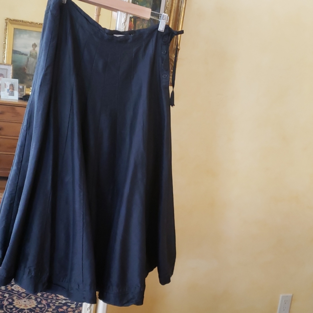 Black skirt